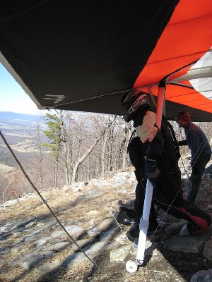 Dan Tomlinson preparing to launch.